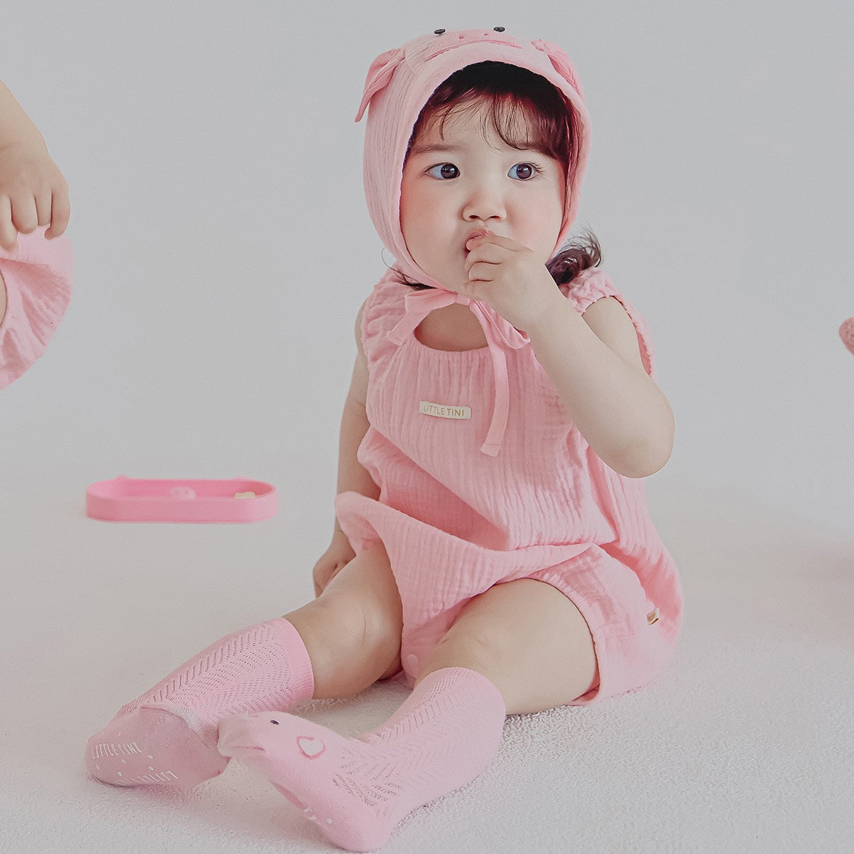 メルティングピッグ ロンパース / MELTING PIG ROMPER