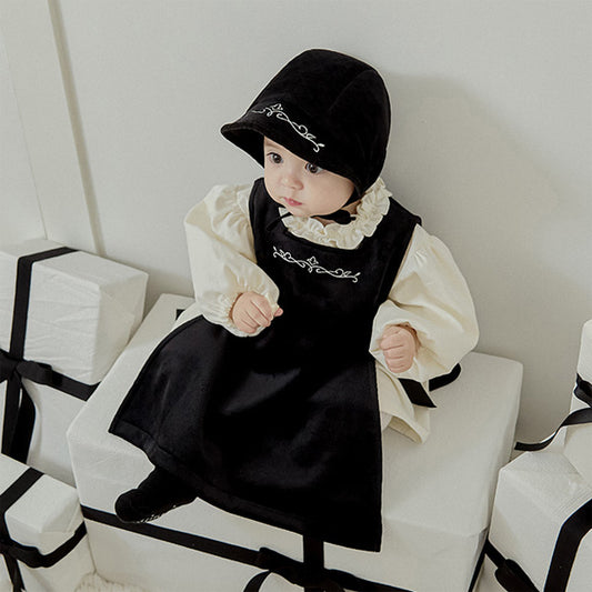 オベロエプロンワンピース