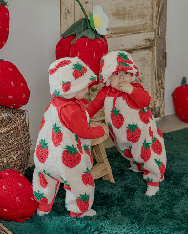 スウィートベリー イヤーマフ付きバケットハットSweet Berry Earmuffs Bucket Hat
