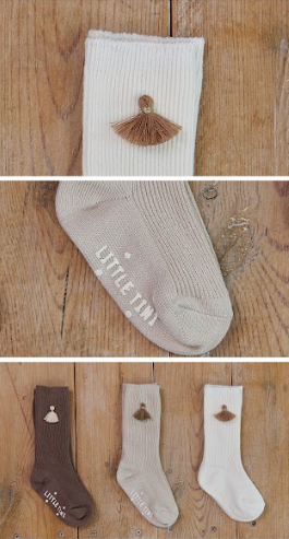 タッセルニーソックス